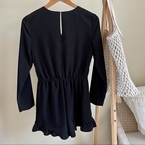 BCBG Wrap Front Ruffle Hem Romper in Black XS - Picture 4 of 5